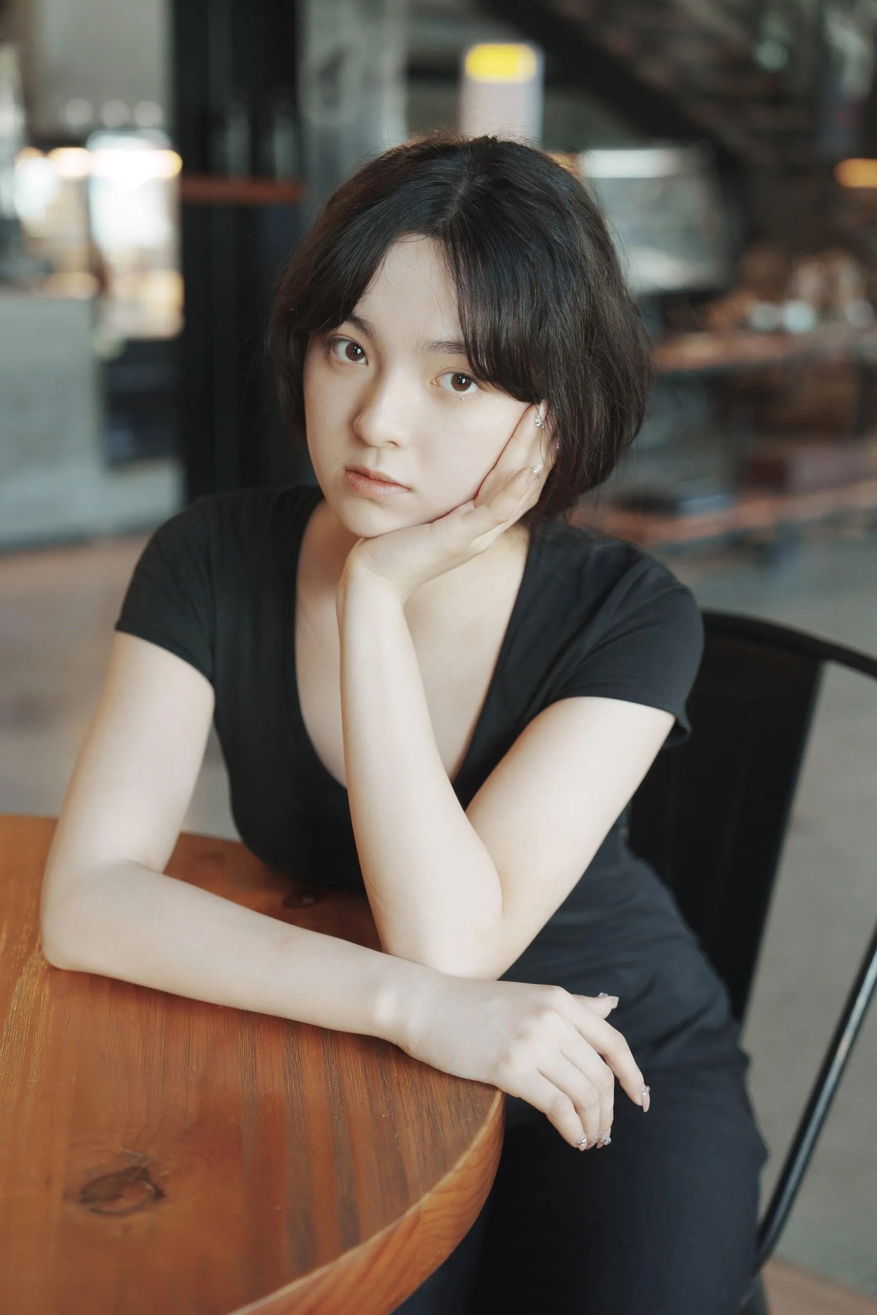 [YITUYU艺图语]2022.09.11 咖啡屋里的素颜女孩 dudu [32P]插图7